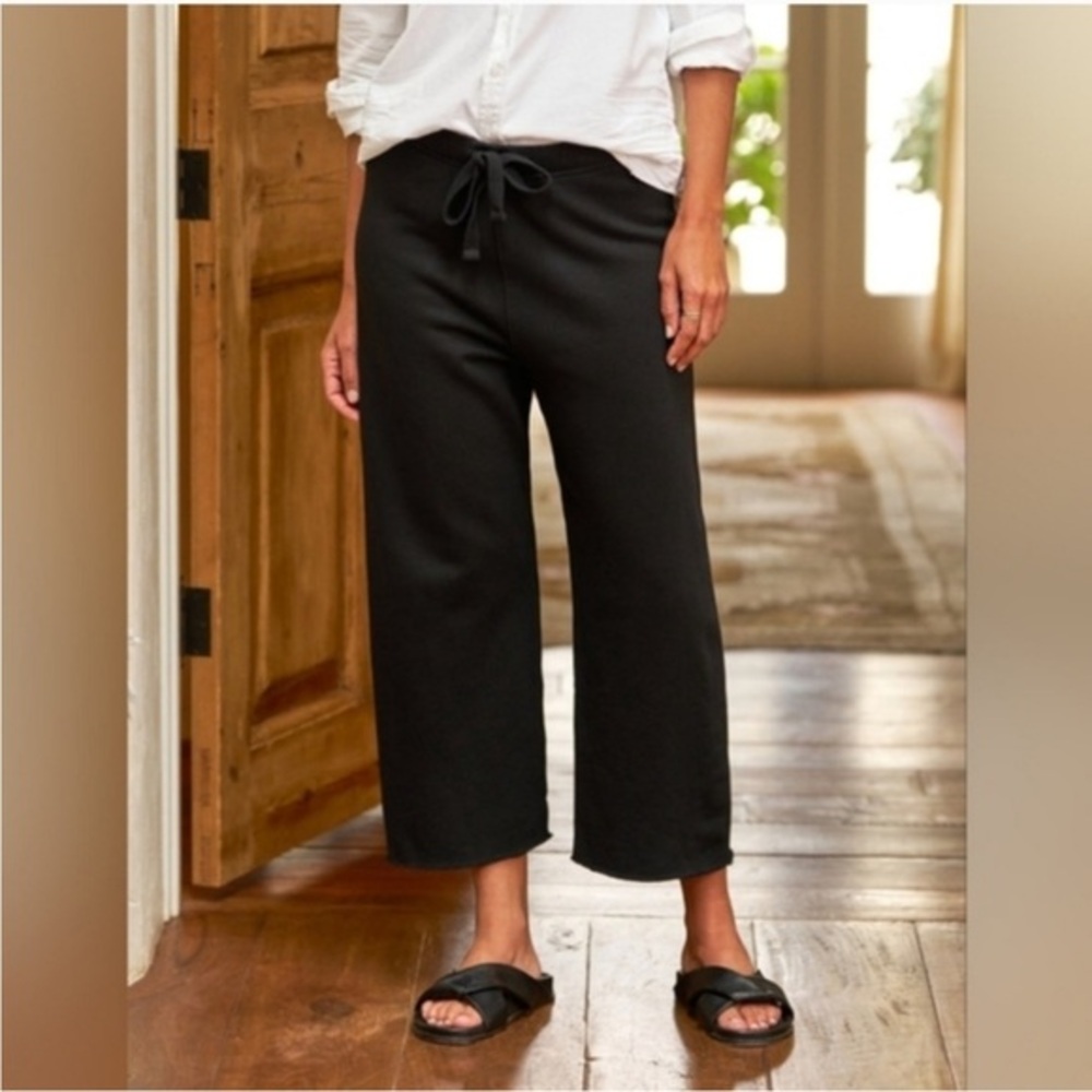 Frank & Eileen Catherine Fleece Sweatpants 24” black High-Rise Cropped Wide Leg